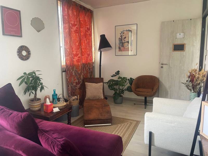 Les avis donnent un retour fiable pour choisir au mieux le thérapeute qui vous correspond. A Aix en Provence les avis sur Lucie Masselin hypnothérapeute certifiée